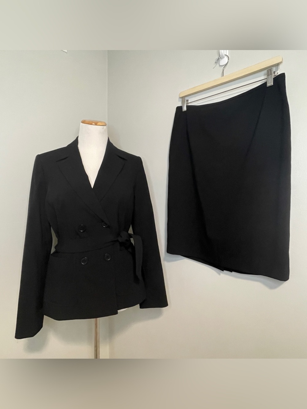 Calvin Klein Black Two-Piece POWER Skirt Set - Blazer & Pencil Skirt